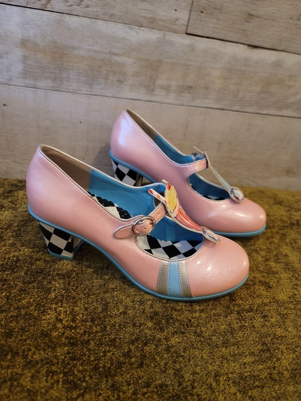 Hot Chocolate Design Icecream Heels - Picture 3 of 6